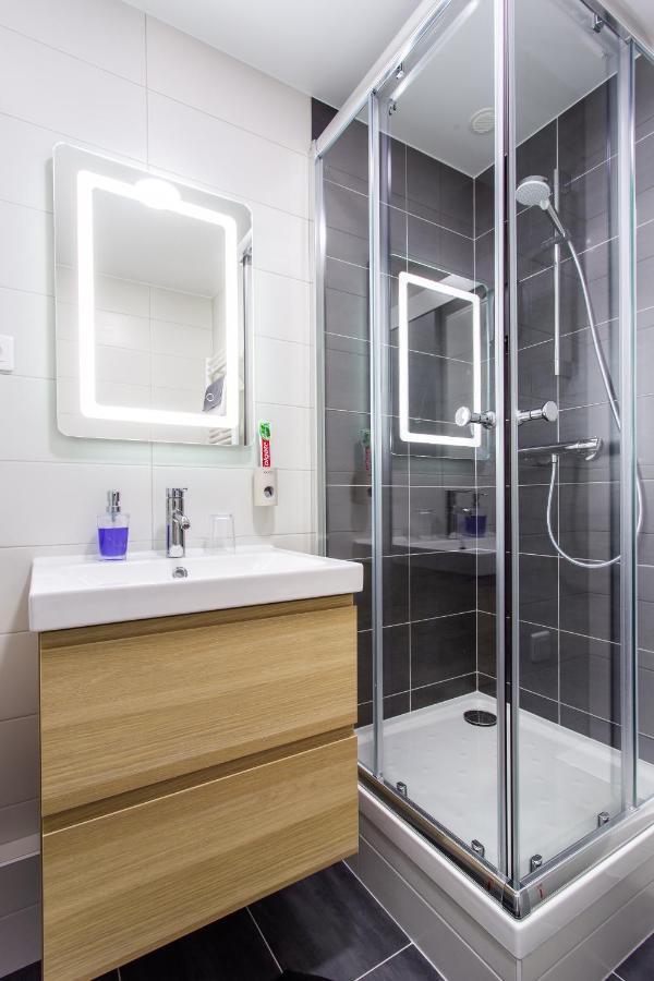 D&E - Paris-Disney - Holidays Apartment - Appartement De Vacances - 5 Chambres- 5 Sdb - 5 Bedrooms - 5 Bathrooms - Netflix Champs-Sur-Marne Εξωτερικό φωτογραφία