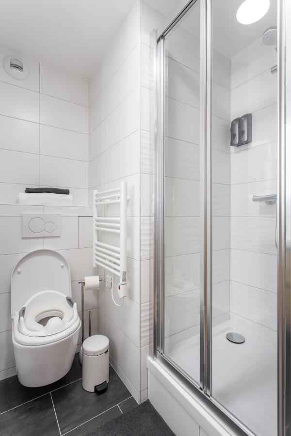 D&E - Paris-Disney - Holidays Apartment - Appartement De Vacances - 5 Chambres- 5 Sdb - 5 Bedrooms - 5 Bathrooms - Netflix Champs-Sur-Marne Εξωτερικό φωτογραφία