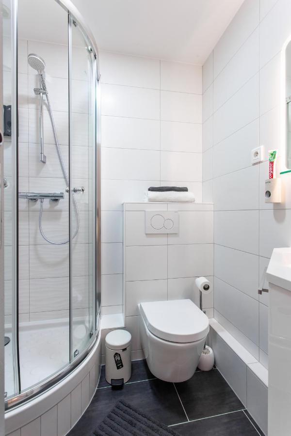 D&E - Paris-Disney - Holidays Apartment - Appartement De Vacances - 5 Chambres- 5 Sdb - 5 Bedrooms - 5 Bathrooms - Netflix Champs-Sur-Marne Εξωτερικό φωτογραφία